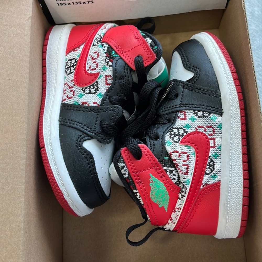 Baby Jordan 1s size 5C